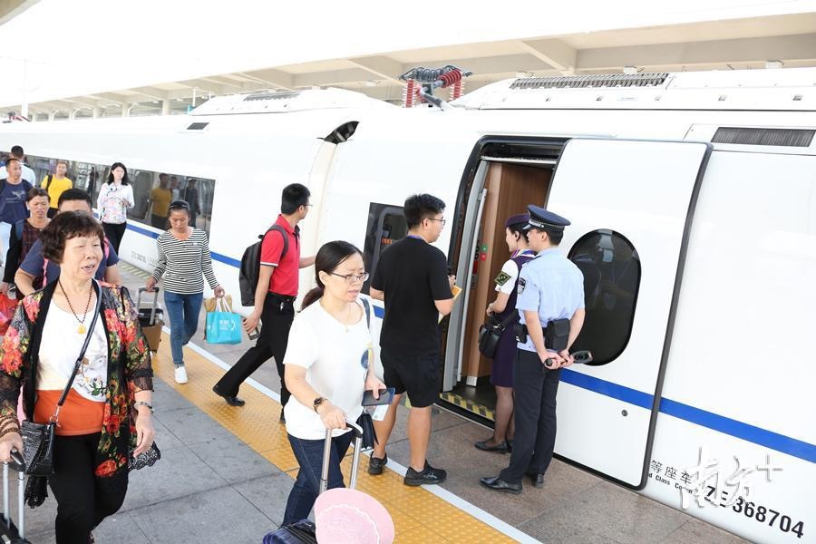 梅汕铁路客运专线建成通车 梅汕铁路客运专线建成通车